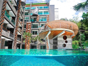Emerald Terrace Resort Poolview